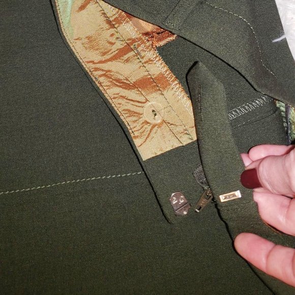 NWT "MADE IN CANADA"  green pocket skirt size 8 medium - Picture 10 of 14